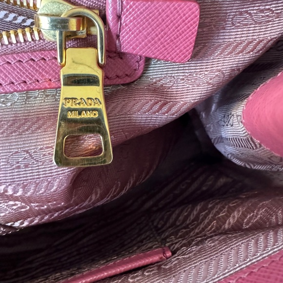 Prada Galleria Saffiano Tote, Peonia - Picture 8 of 17